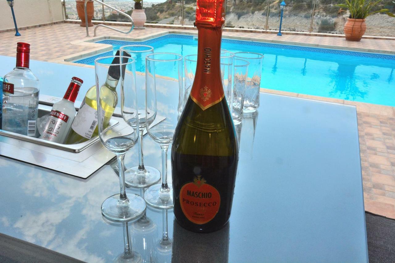 Villa Ocean Breeze Peyia Esterno foto